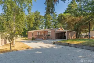 1004 Diane Ave, Oak Harbor, WA 98277 - Photo 1