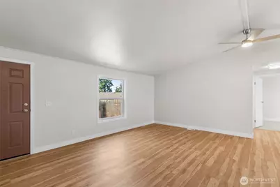 1004 Diane Avenue, Oak Harbor, WA 98277 - Photo 11