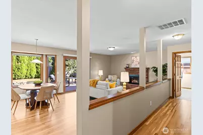 12017 93rd Place NE, Kirkland, WA 98034 - Photo 15