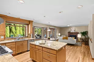 12017 93rd Pl NE, Kirkland, WA 98034 - Photo 9