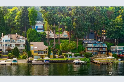 1602 W Lake Sammamish Parkway SE, Bellevue, WA 98008 - Photo 1