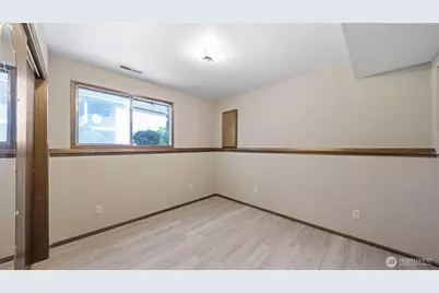 2402 W 16th Ave, Kennewick, WA 99337 - Photo 17