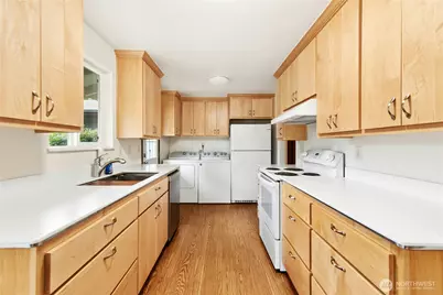 4010 227th Place SW, Mountlake Terrace, WA 98043 - Photo 9