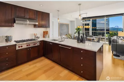 10700 NE 4th Street #2214, Bellevue, WA 98004 - Photo 3