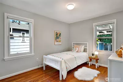 8040 Dibble Avenue NW, Seattle, WA 98117 - Photo 21