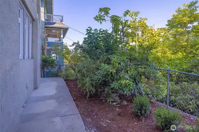 1140 23rd Avenue E, Seattle, WA 98112 - Photo 33