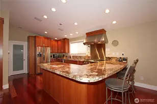 8011 Aurora Ave N, Seattle, WA 98103 - Photo 9