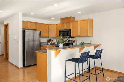 432 NE Ravenna Boulevard #401, Seattle, WA 98115 - Photo 9