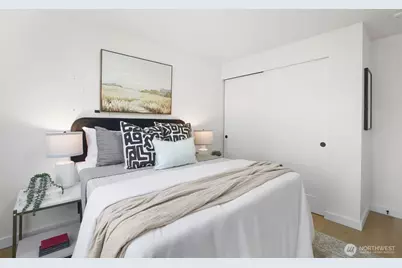 9751 Densmore Avenue N, Seattle, WA 98103 - Photo 23