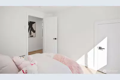 9751 Densmore Avenue N, Seattle, WA 98103 - Photo 19