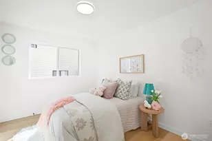 9751 Densmore Ave N, Seattle, WA 98103 - Photo 17