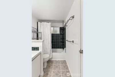 14010 Juanita Drive NE #C6, Kirkland, WA 98034 - Photo 13