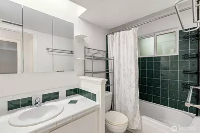 14010 Juanita Drive NE #C6, Kirkland, WA 98034 - Photo 11