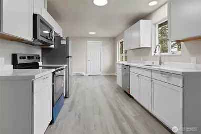 117 176th St E, Spanaway, WA 98387 - Photo 11
