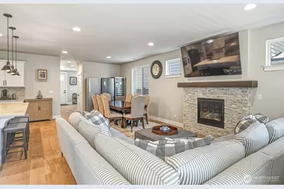 19226 139th Place SE, Renton, WA 98058 - Photo 9