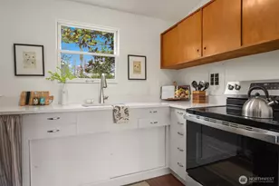 1519 5th Ave W, Seattle, WA 98119 - Photo 7