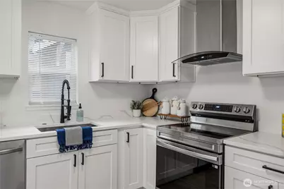 535 Morris Avenue S, Renton, WA 98057 - Photo 9