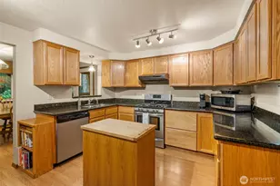 6607 Foster Dr SW, Tumwater, WA 98512 - Photo 9