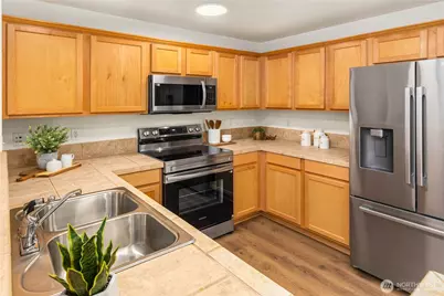 1981 24th Avenue NE #202, Issaquah, WA 98029 - Photo 9