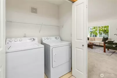 1981 24th Avenue NE #202, Issaquah, WA 98029 - Photo 19