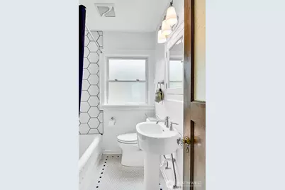 1916 11th Avenue W, Seattle, WA 98119 - Photo 13