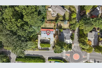 16318 SE Newport Way, Bellevue, WA 98006 - Photo 31