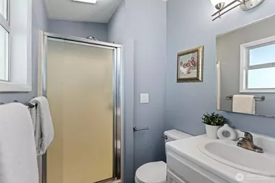 16318 SE Newport Way, Bellevue, WA 98006 - Photo 21