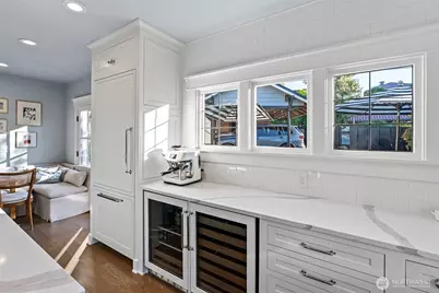 718 N Stadium Way, Tacoma, WA 98403 - Photo 15