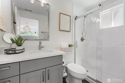 12032 38th Avenue NE, Seattle, WA 98125 - Photo 23