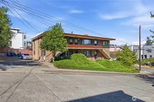 4301 Whitman Ave N, Seattle, WA 98103 - Photo 3