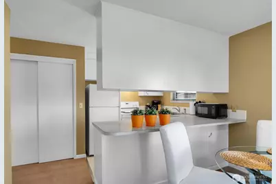 4301 Whitman Avenue N, Seattle, WA 98103 - Photo 7