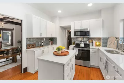 1043 S Cloverdale Street, Seattle, WA 98108 - Photo 13
