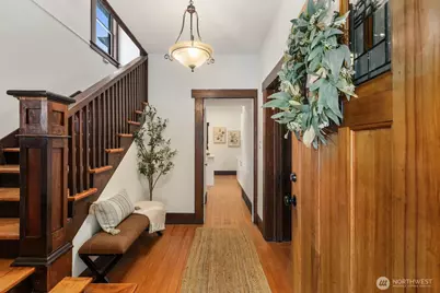 1043 S Cloverdale Street, Seattle, WA 98108 - Photo 3