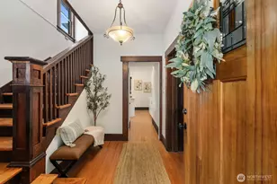 1043 S Cloverdale St, Seattle, WA 98108 - Photo 3