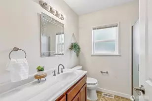 943 NW 97th St, Seattle, WA 98117 - Photo 13