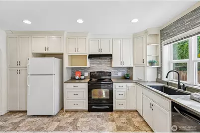 943 NW 97th Street, Seattle, WA 98117 - Photo 23