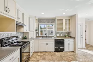 943 NW 97th St, Seattle, WA 98117 - Photo 3