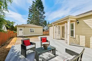 943 NW 97th St, Seattle, WA 98117 - Photo 5