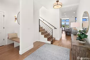 728 W Etruria St, Seattle, WA 98119 - Photo 5
