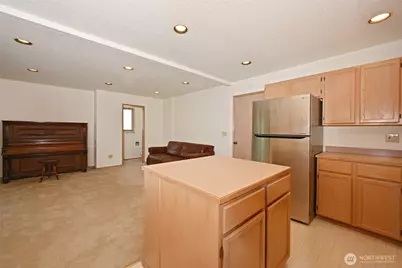 4407 30th Avenue W, Seattle, WA 98199 - Photo 11