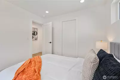726 N 89th Street #B, Seattle, WA 98103 - Photo 15