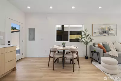 726 N 89th Street #B, Seattle, WA 98103 - Photo 7