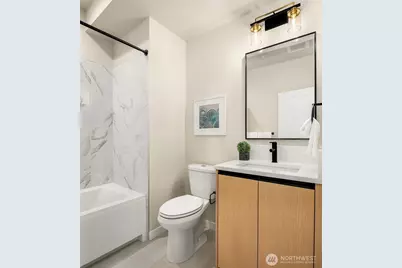 807 N 39th Street, Seattle, WA 98103 - Photo 9