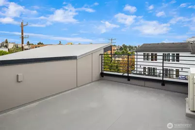 807 N 39th Street, Seattle, WA 98103 - Photo 13