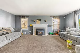 422 W 3rd St, Aberdeen, WA 98520 - Photo 3
