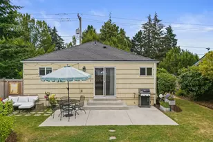 2638 SW 106th St, Seattle, WA 98146 - Photo 13