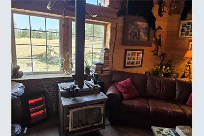 4297 Bissell Road, Hunters, WA 99137 - Photo 15