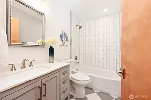 2410 NW Neptune Pl, Seattle, WA 98117 - Photo 29