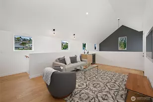 2410 NW Neptune Pl, Seattle, WA 98117 - Photo 13