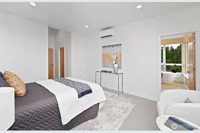 2410 NW Neptune Place, Seattle, WA 98117 - Photo 15